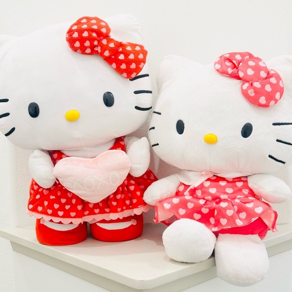 Hello Kitty 2017 Valentines Greeter & 2013 Valentines Big Plush